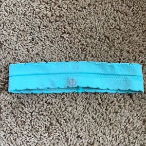 Lululemon scallop silverescent green Headband